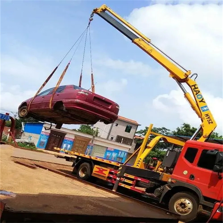 鹰潭吊车救援小汽车怎么吊