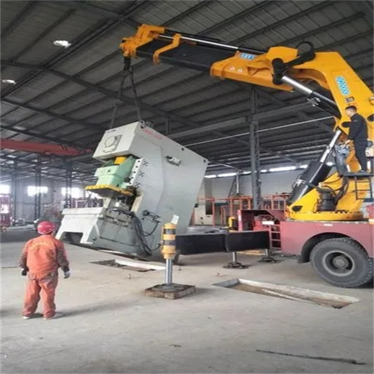 鹰潭80吨折臂吊车出租附近电话