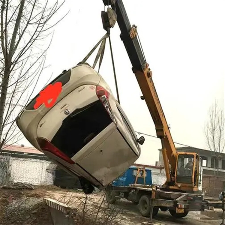 鹰潭随时待命，吊车24小时道路救援服务全解析